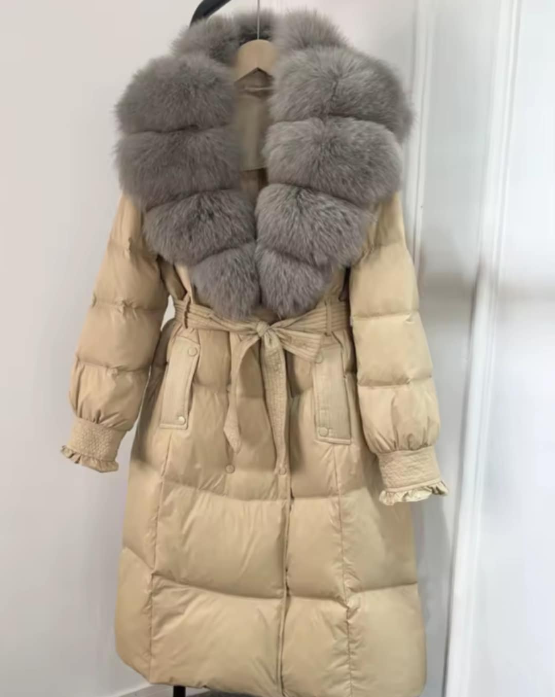 Manteau d'hiver chic sans capuchon avec fourrure véritable