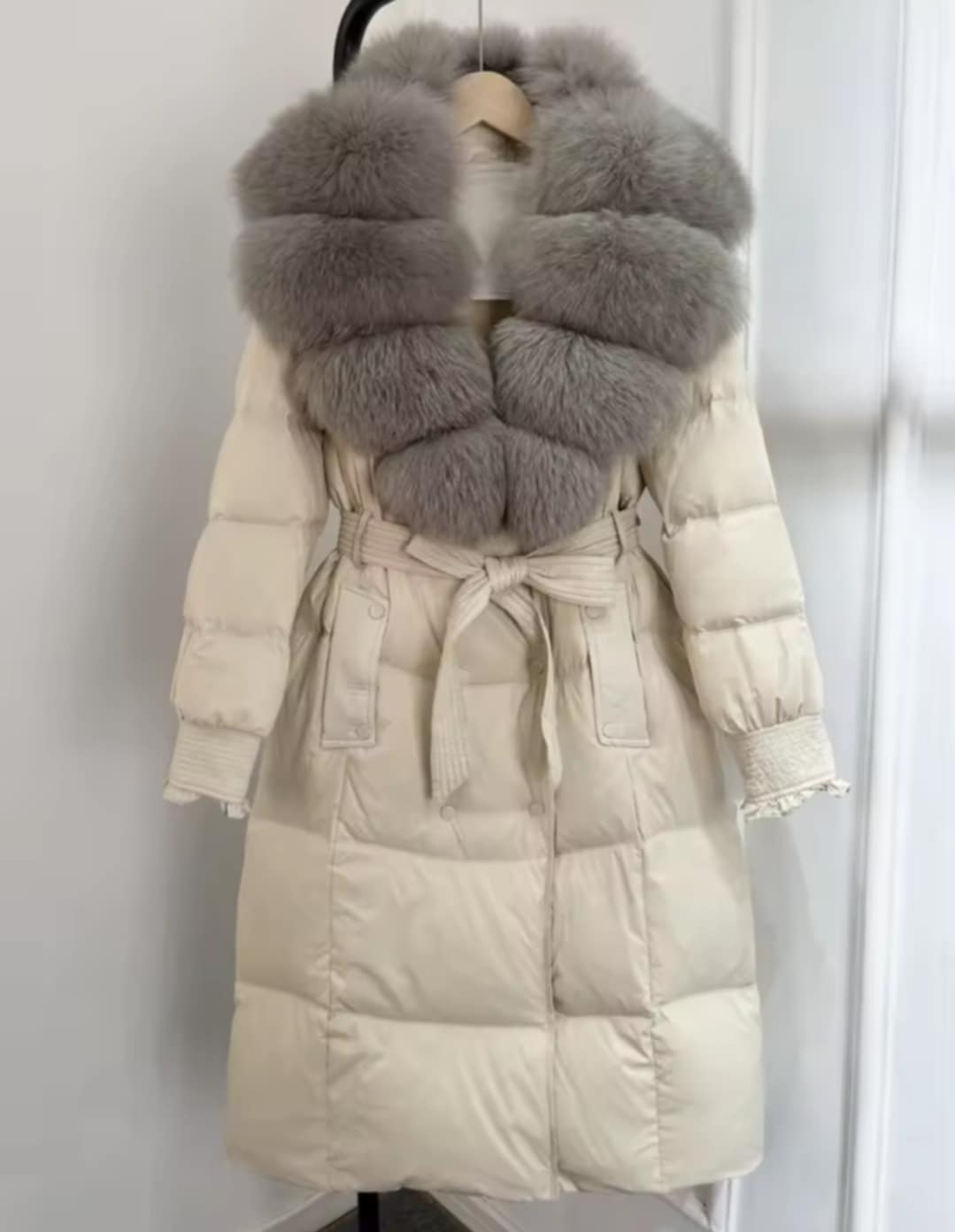 Manteau d'hiver chic sans capuchon avec fourrure véritable