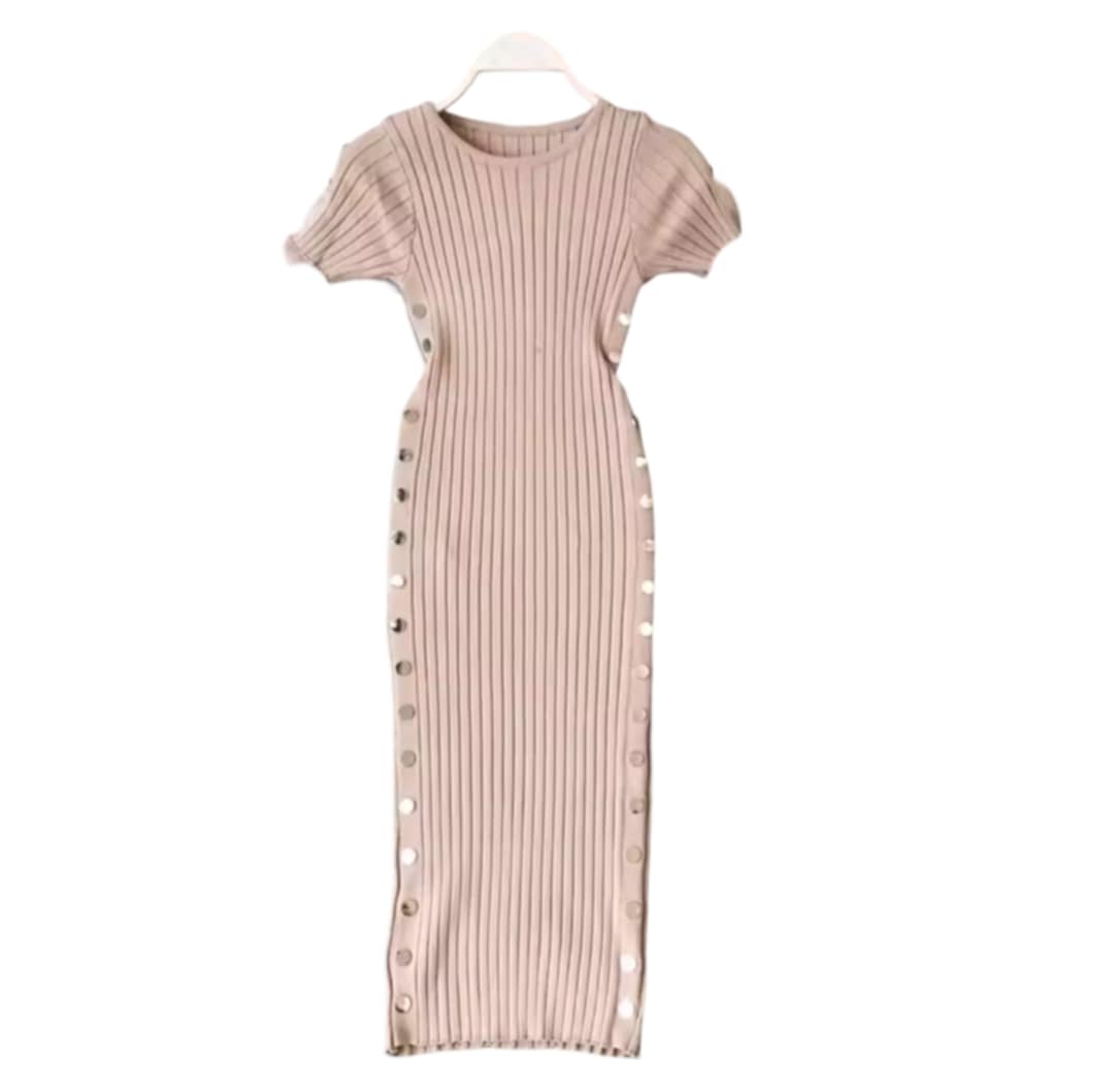 Robe élégante boutonnée