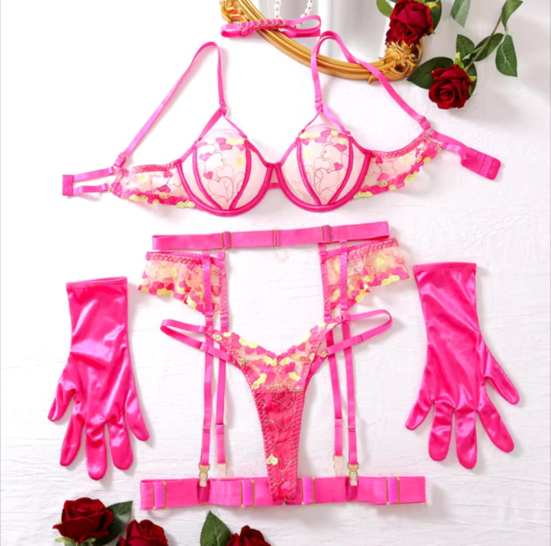 Lingerie coeur fluo