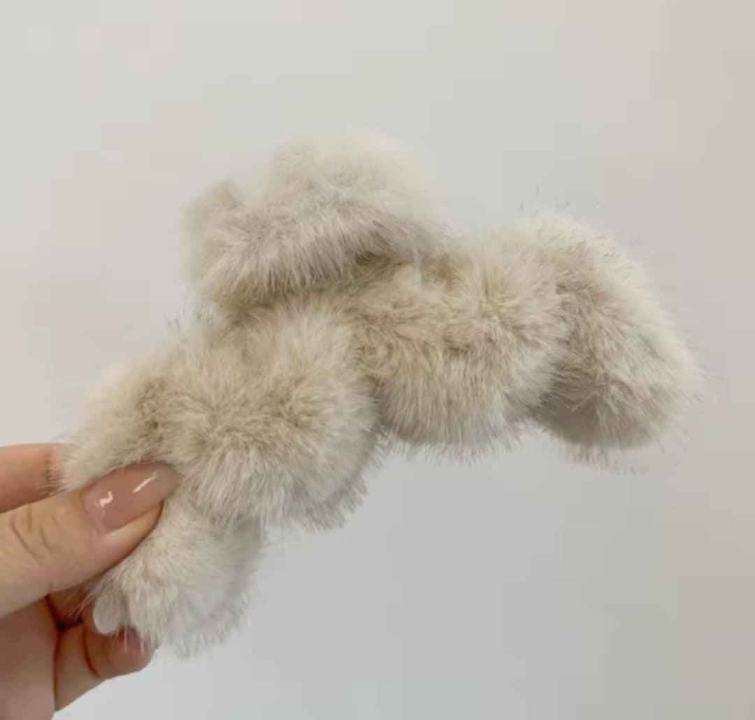 Pince à cheveux zigzag en peluche