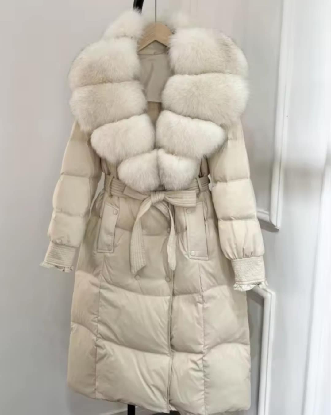 Manteau d'hiver chic sans capuchon avec fourrure véritable