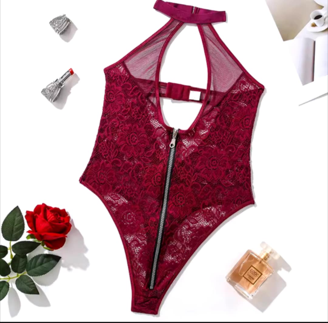 Lingerie une pièce rouge vin