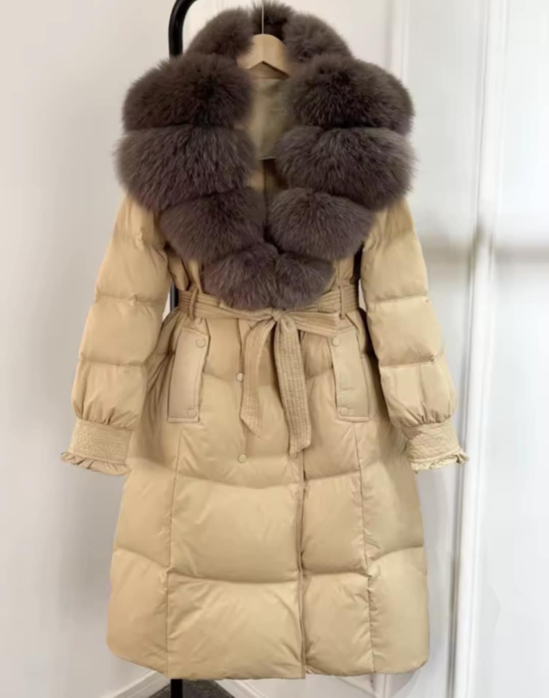Manteau d'hiver chic sans capuchon avec fourrure véritable