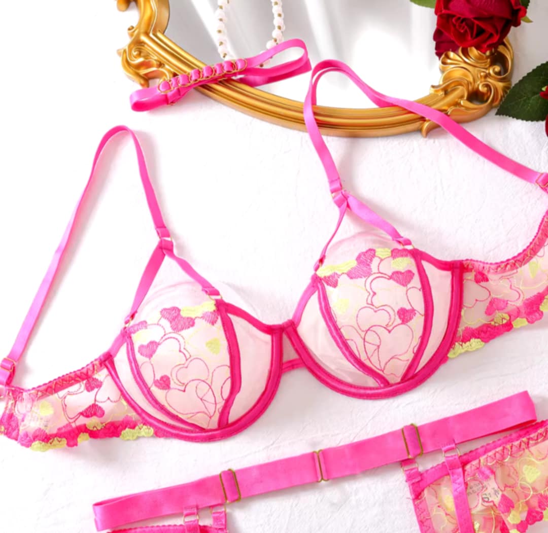 Lingerie coeur fluo