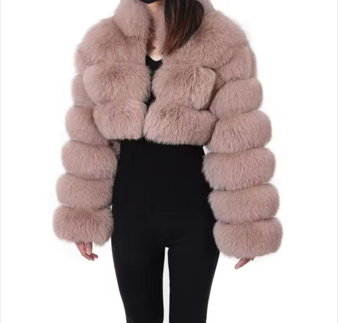 Manteau crop top en fourrure véritable