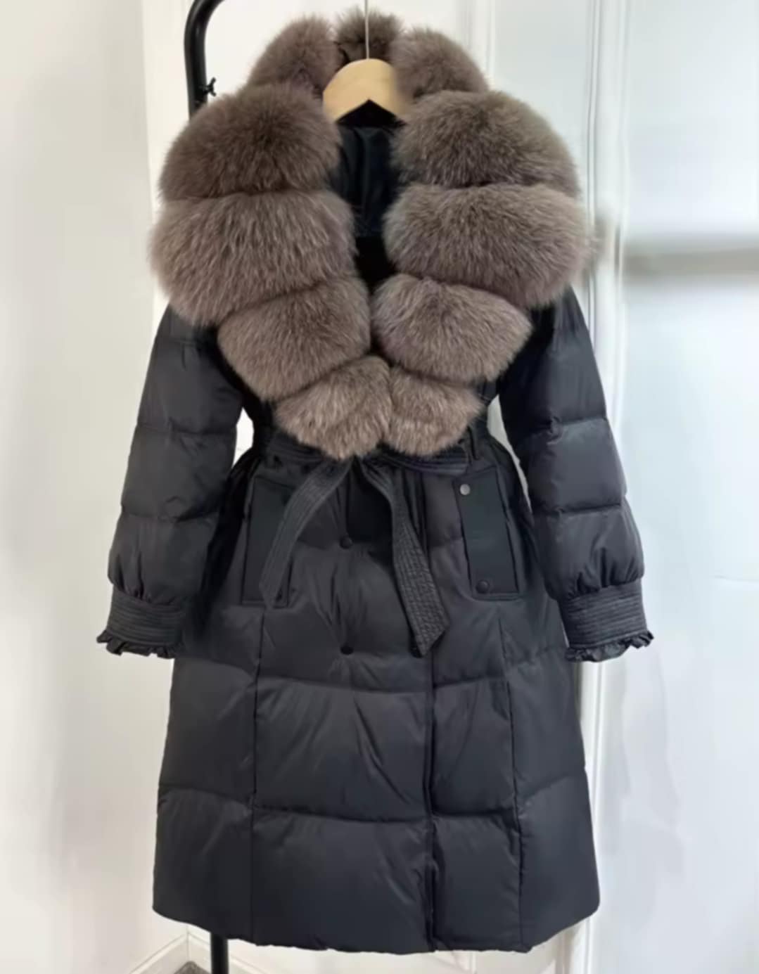Manteau d'hiver chic sans capuchon avec fourrure véritable