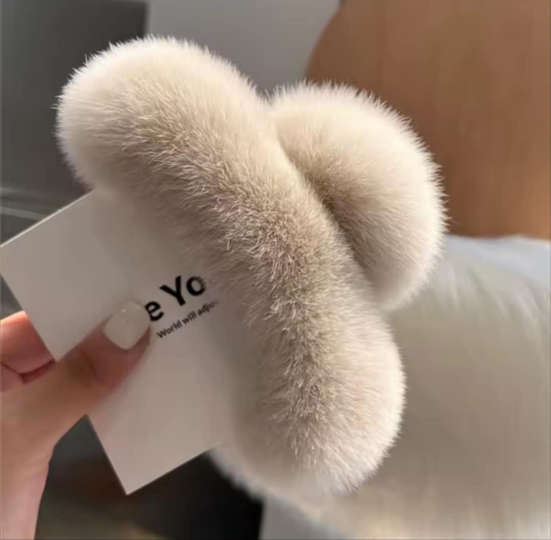 Pinces à cheveux en fourrure de peluche